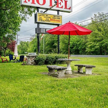 Long Sault Motel Bagian luar foto