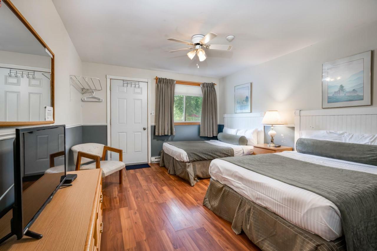 Long Sault Motel Bagian luar foto