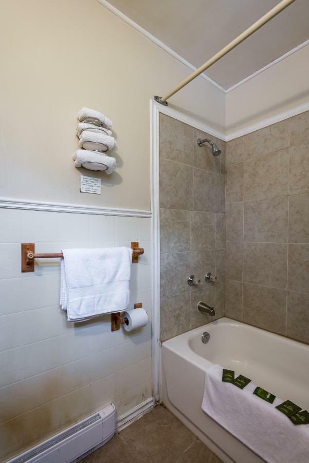 Long Sault Motel Bagian luar foto